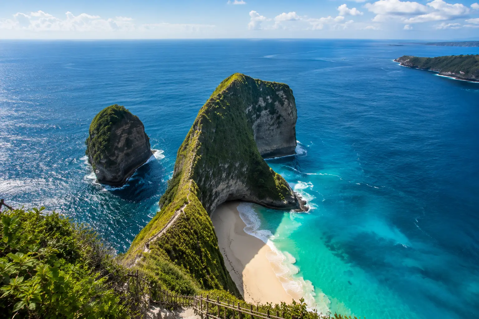 Kelingking cliff on Nusa Penida